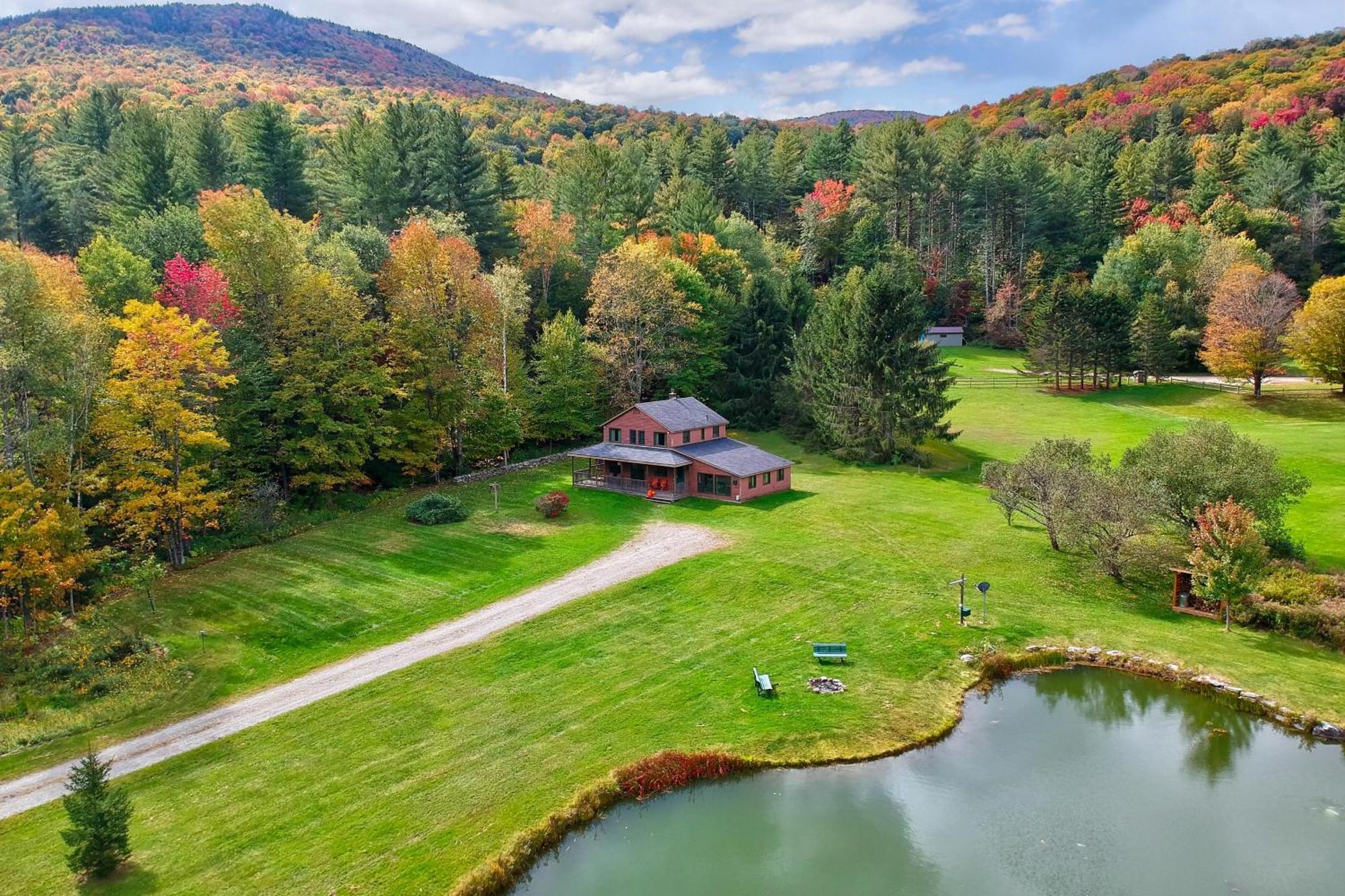 Falls Brook Camp Villa Stowe Exterior photo